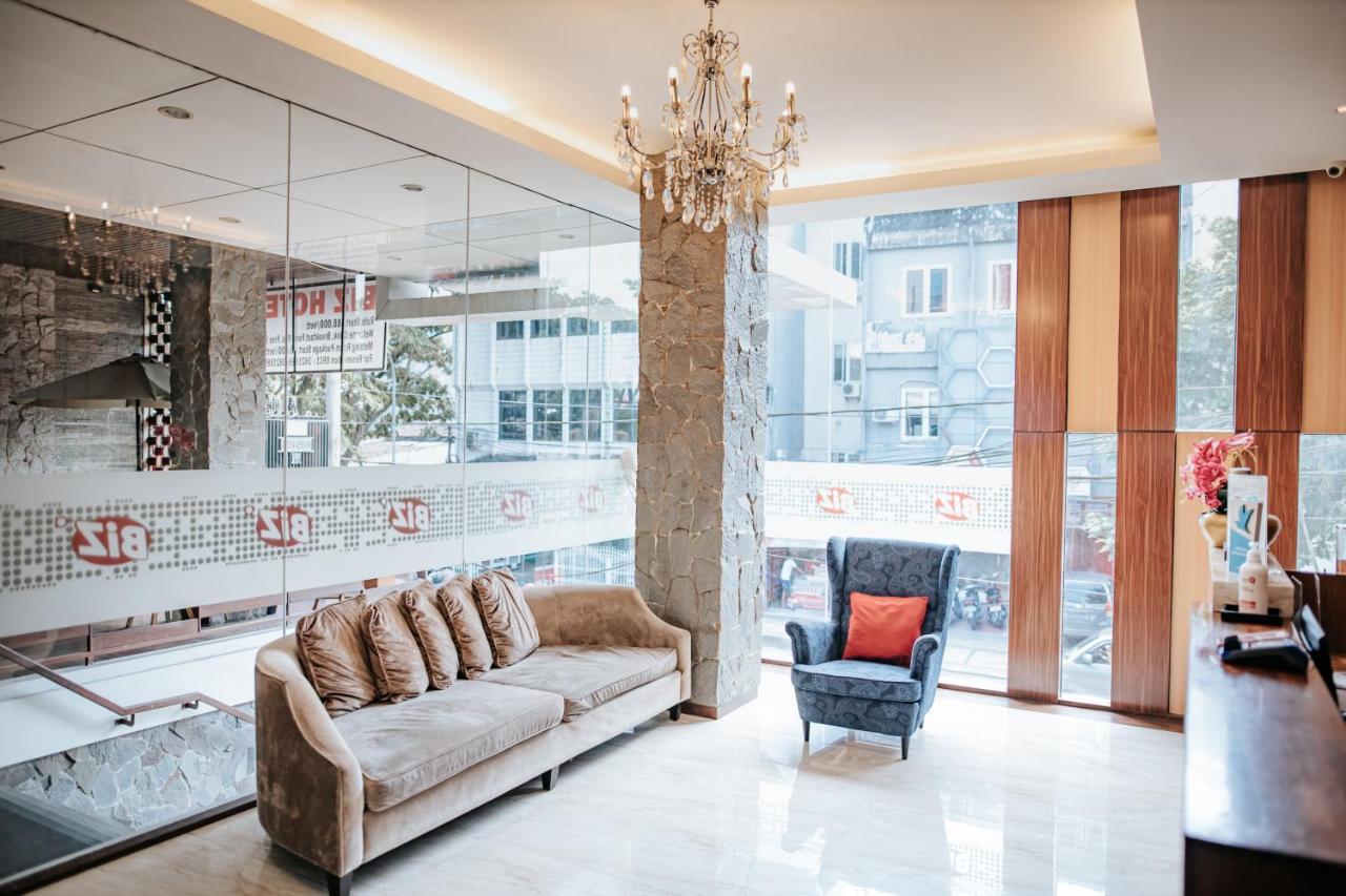 Biz Hotel City Center Ambon Esterno foto
