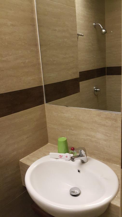 Biz Hotel City Center Ambon Esterno foto